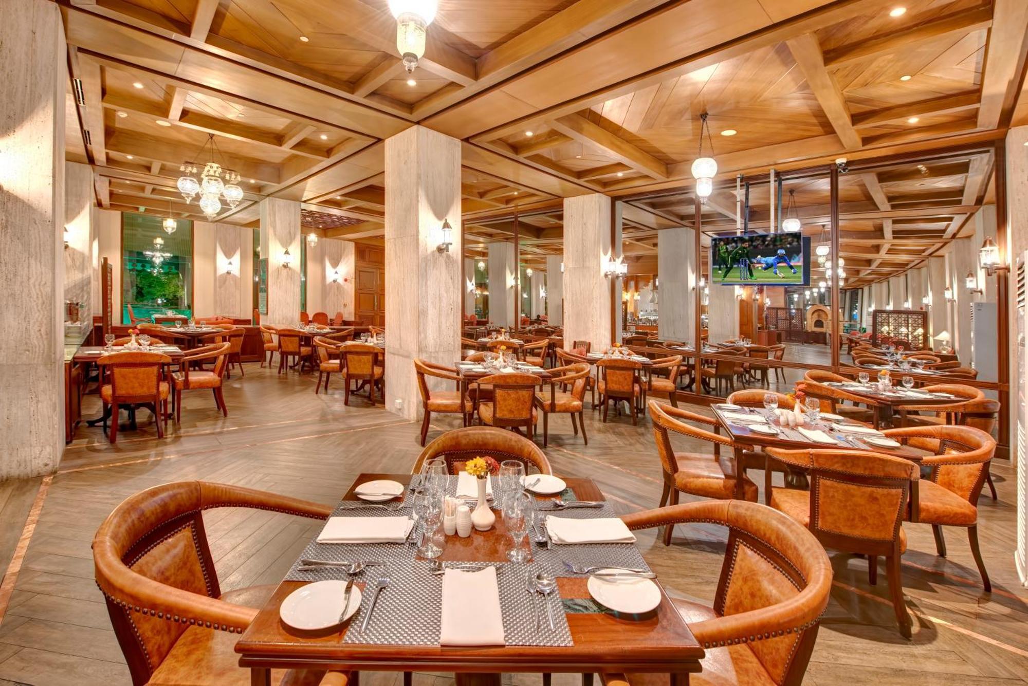 Pearl Continental Hotel Malam Jabba Exterior photo