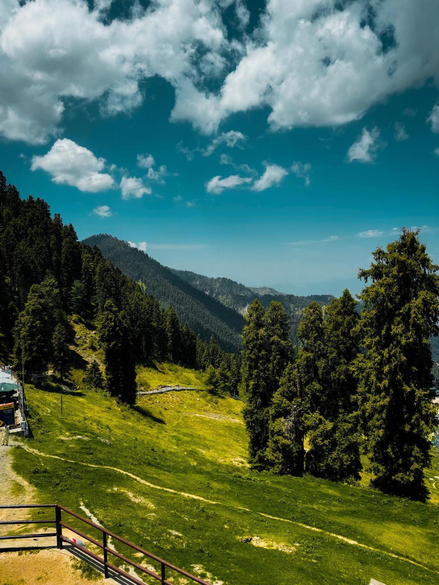 Pearl Continental Hotel Malam Jabba Exterior photo